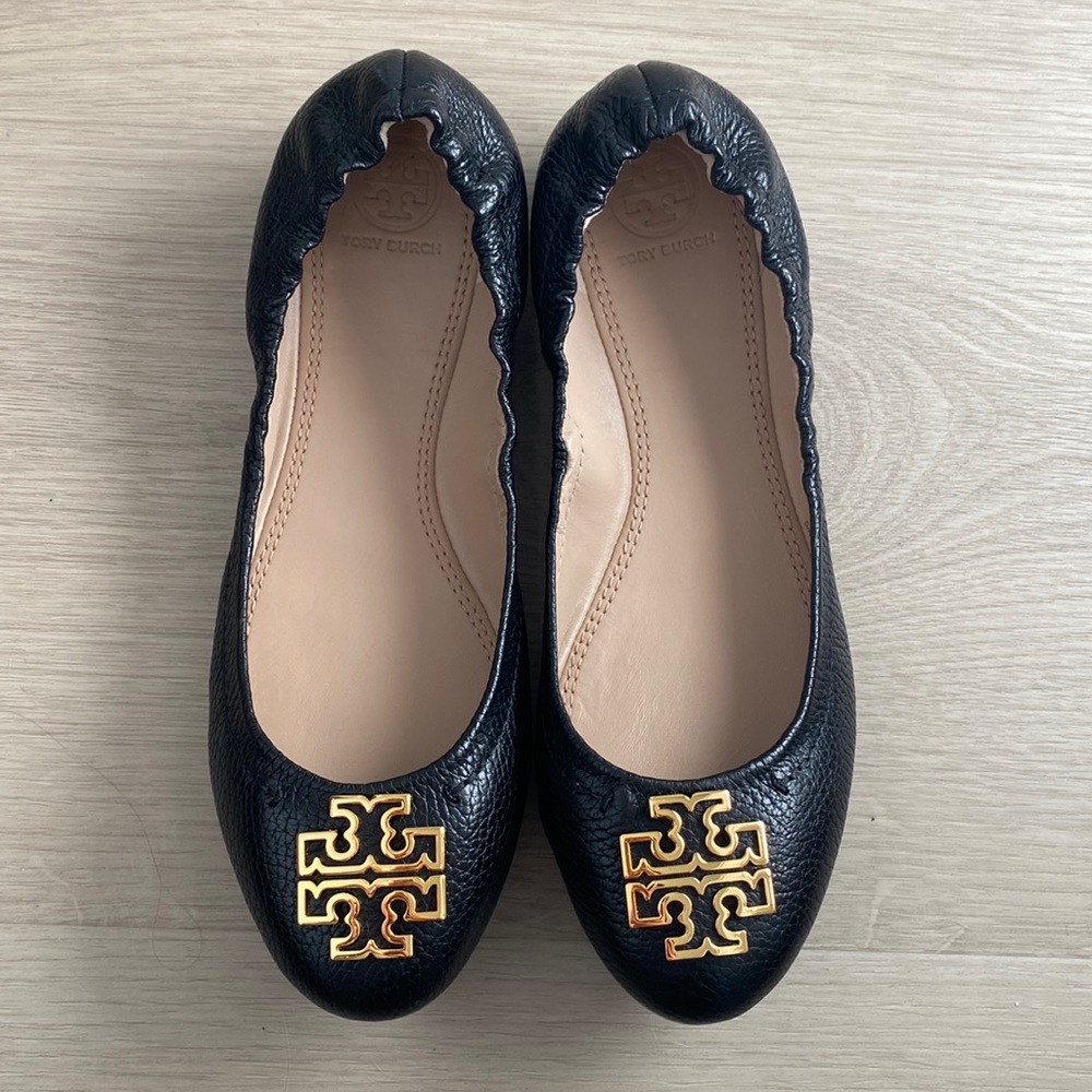 SOLD!!!!!!!!!!!!!!!!!!!!!New Tory Burch Melinda Ballet flats in black. Size 7.5